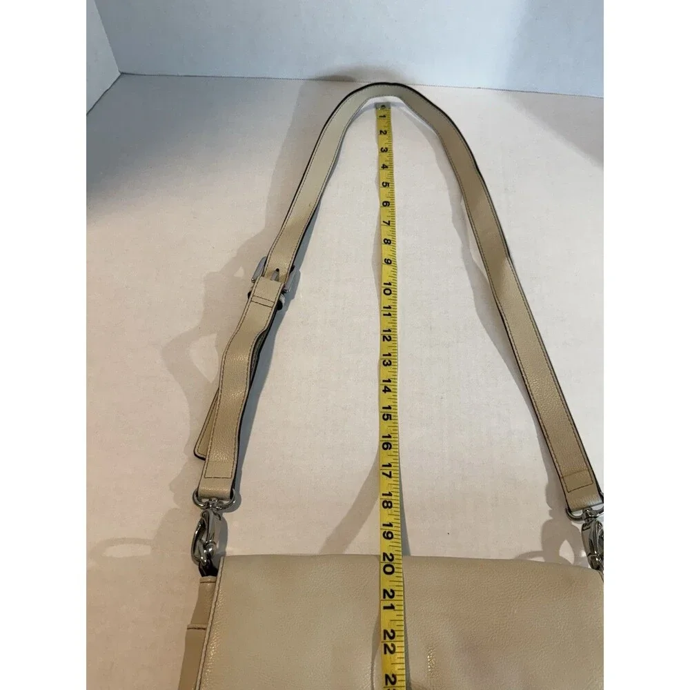 Liz Claiborne‎ CrossBody Purse Bag Taupe Faux Leather Front Flap RN70272 CA16396